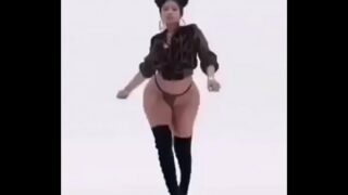 Nicki minaj thong