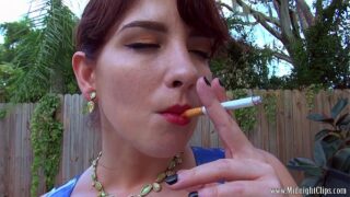 Sarah arnold smoking