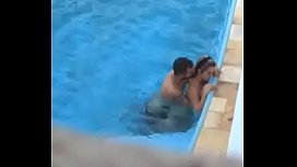 Videos sex in the public pool of the hotel