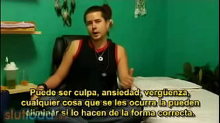 MUJERES  asiendo  el  sexo  bañandose