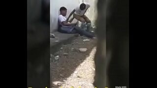 Amateur sex flagrant in the alley with young people