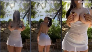 Sophie Mudd Nude Outdoor Pulling Out Tits