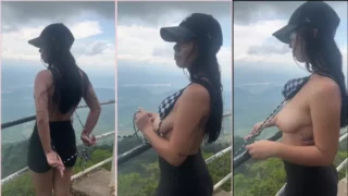 Paola Suarez Onlyfans showing the breasts the heights