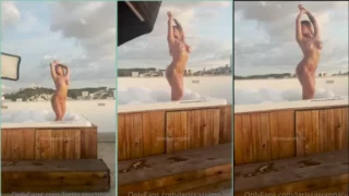 Larissa Sumpani without clothes on hydro